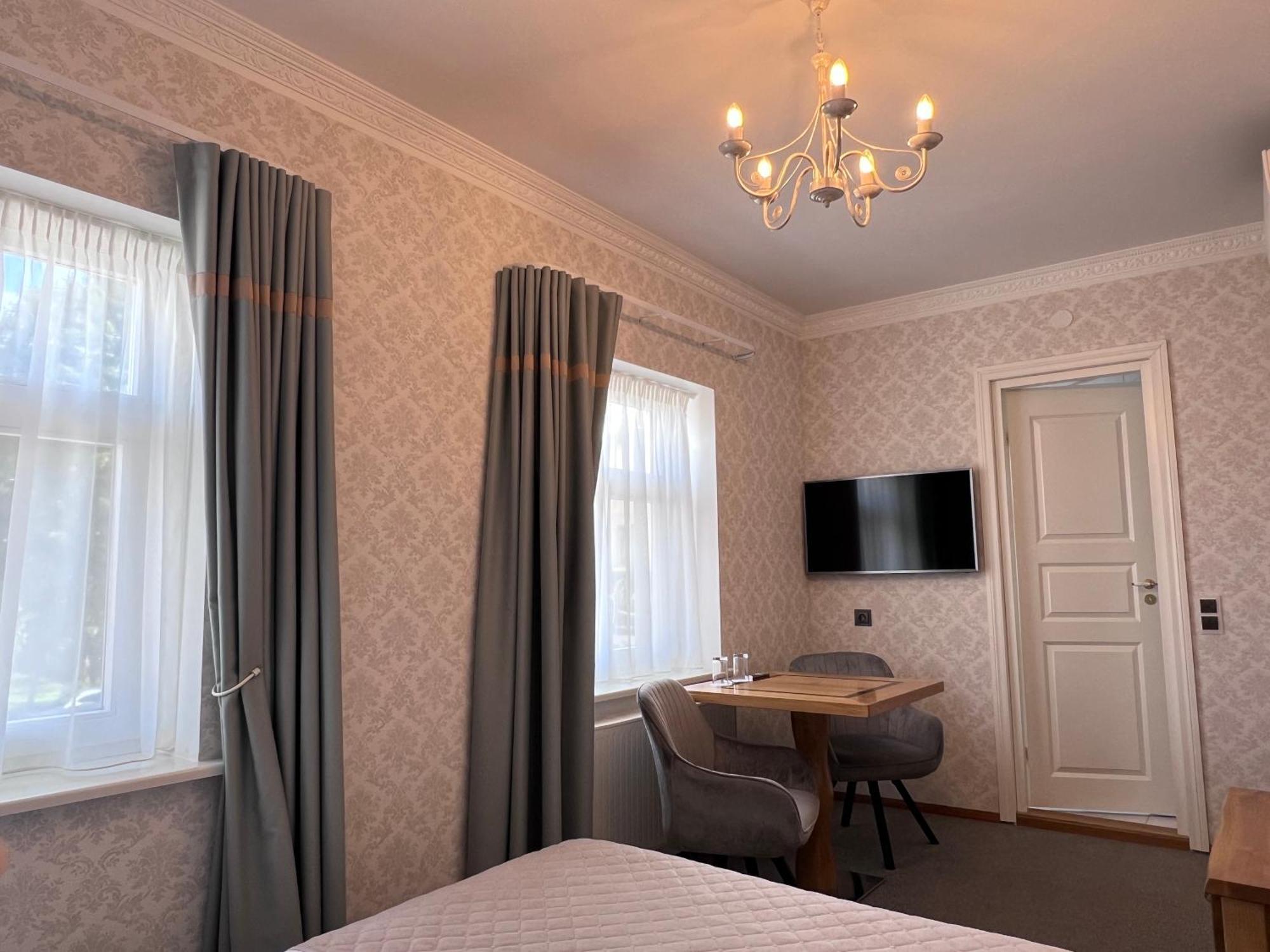 Raenduri Guesthouse Voru Bagian luar foto