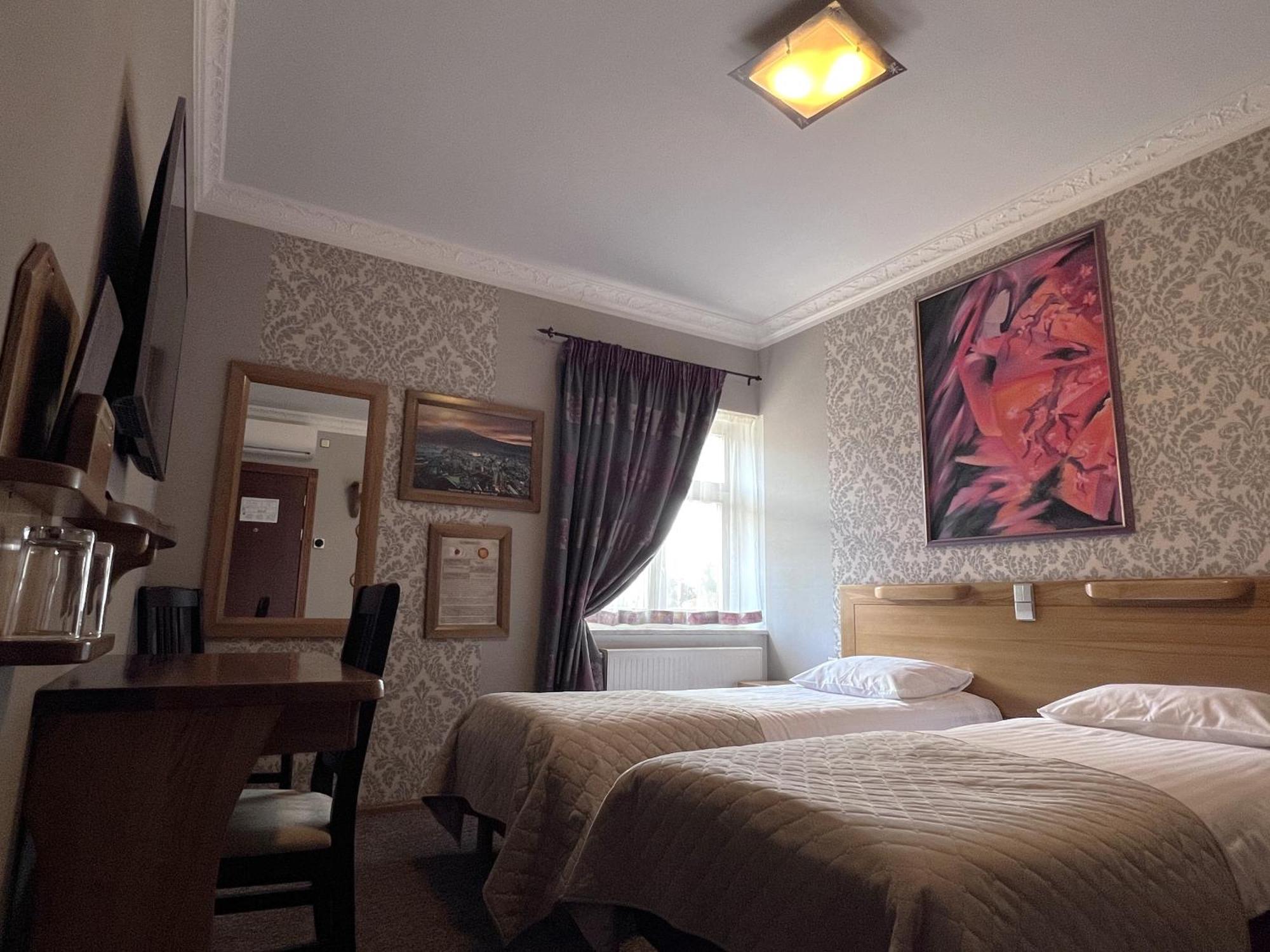 Raenduri Guesthouse Voru Bagian luar foto