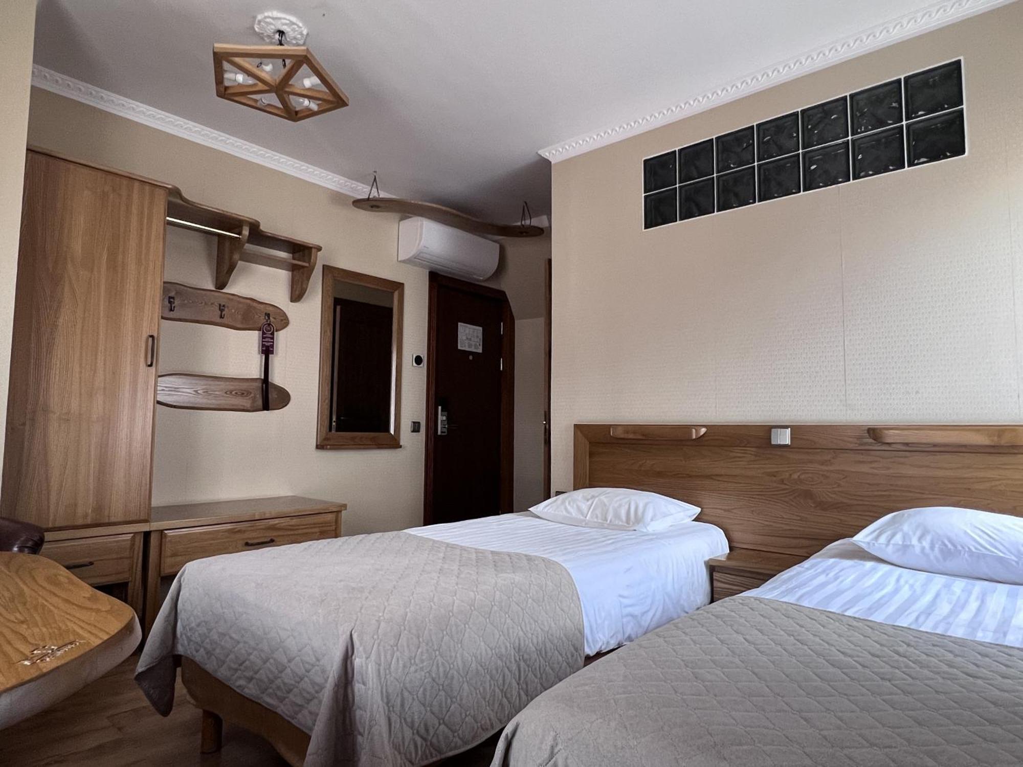 Raenduri Guesthouse Voru Bagian luar foto