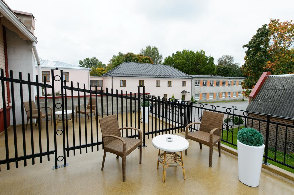 Raenduri Guesthouse Voru Bagian luar foto