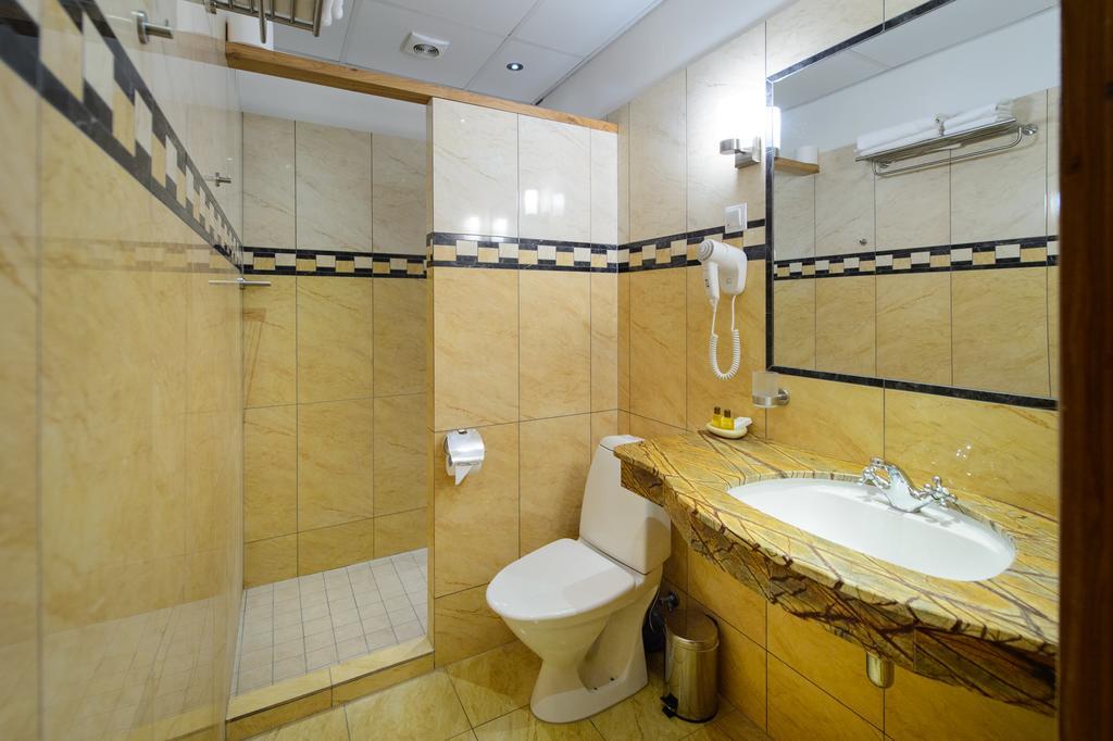 Raenduri Guesthouse Voru Bagian luar foto